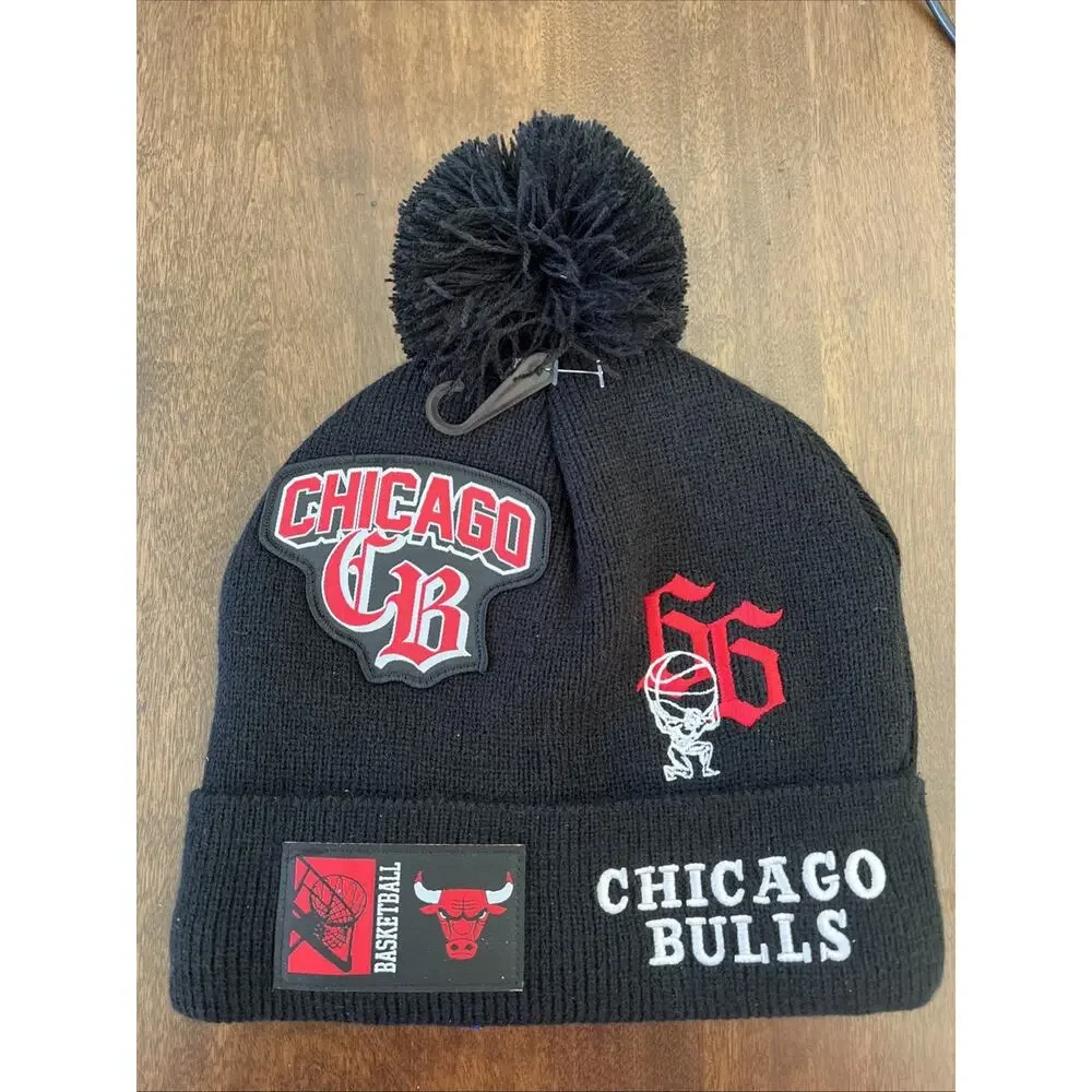 Chicago Bulls Ultra Game Black Beanie 1966 Collectors Edition Fleece Lined Knit